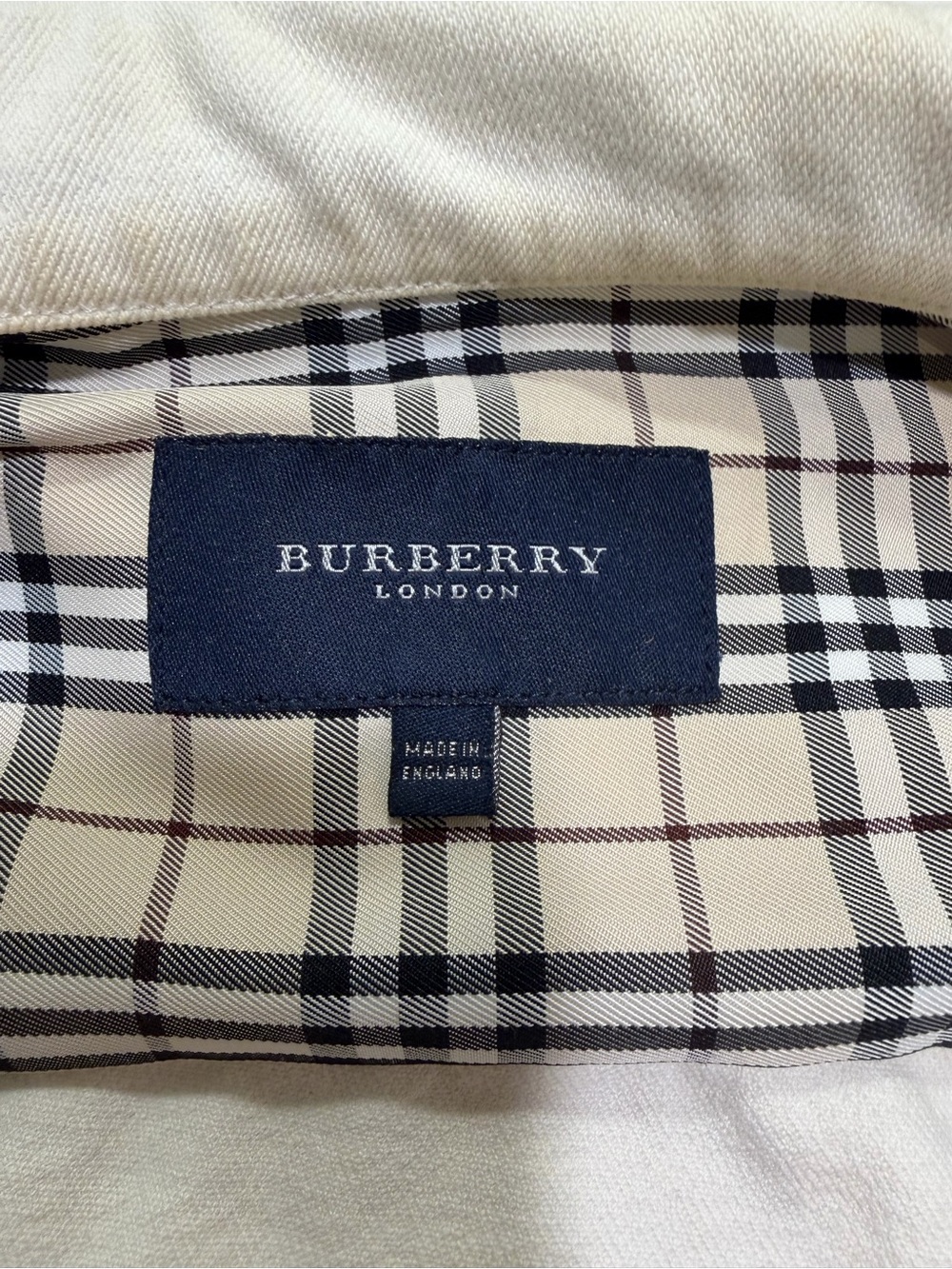 Burberry Cream Cotton Zip-Front Jean Jacket with Signature Check Cuffs - Picture 9 of 13